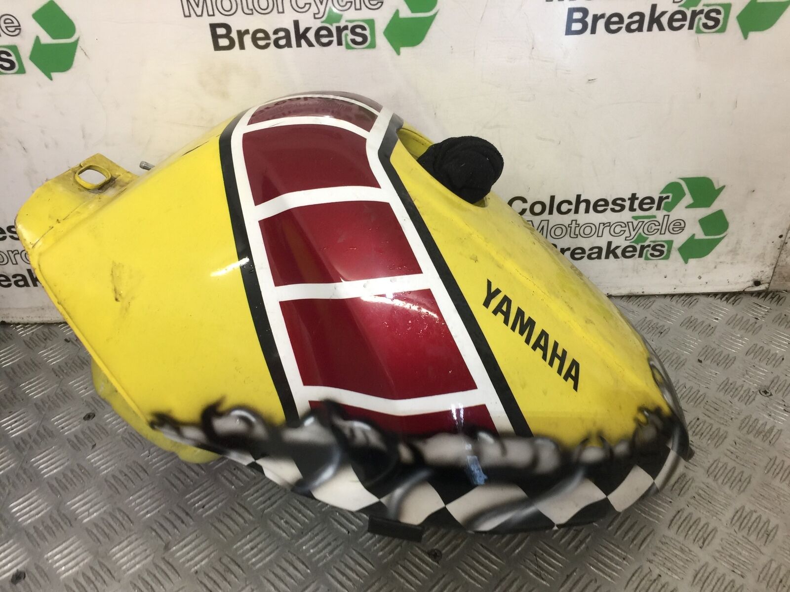 YAMAHA FZR1000 EXUP RU PETROL TANK YEAR 1991-1994  (STOCK 820)