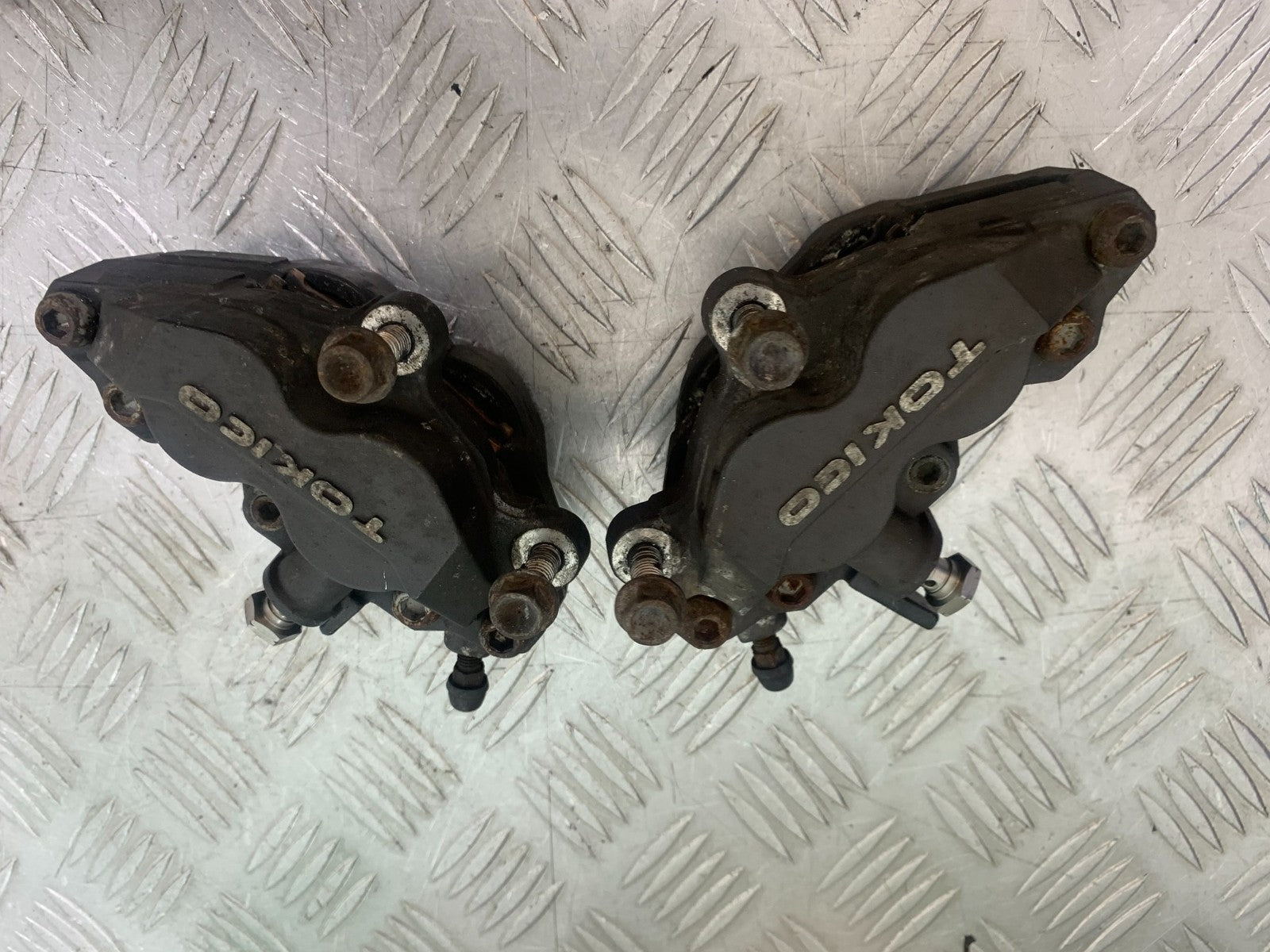 SUZUKI GSXR600 GSXR 600 K1 K2 K3 FRONT BRAKE CALIPERS 1999-03 (CMB1284)