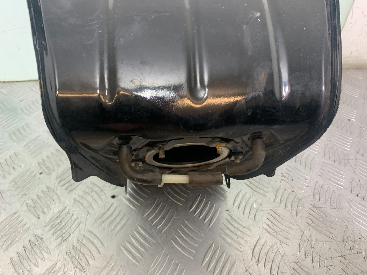 HONDA CBR1000 rr FIREBLADE PETROL TANK  2012-2016 (CMB1280)