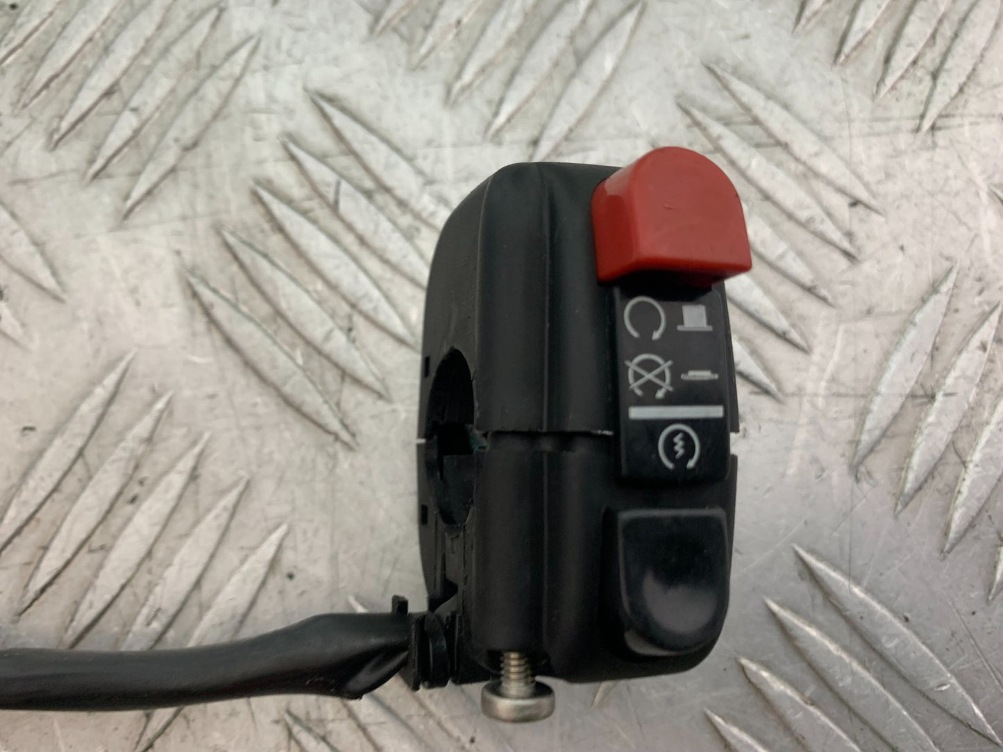 APRILIA TUONO 1000 V4R RIGHT SWITCH GEAR YEAR 2011-13  (CMB1316)