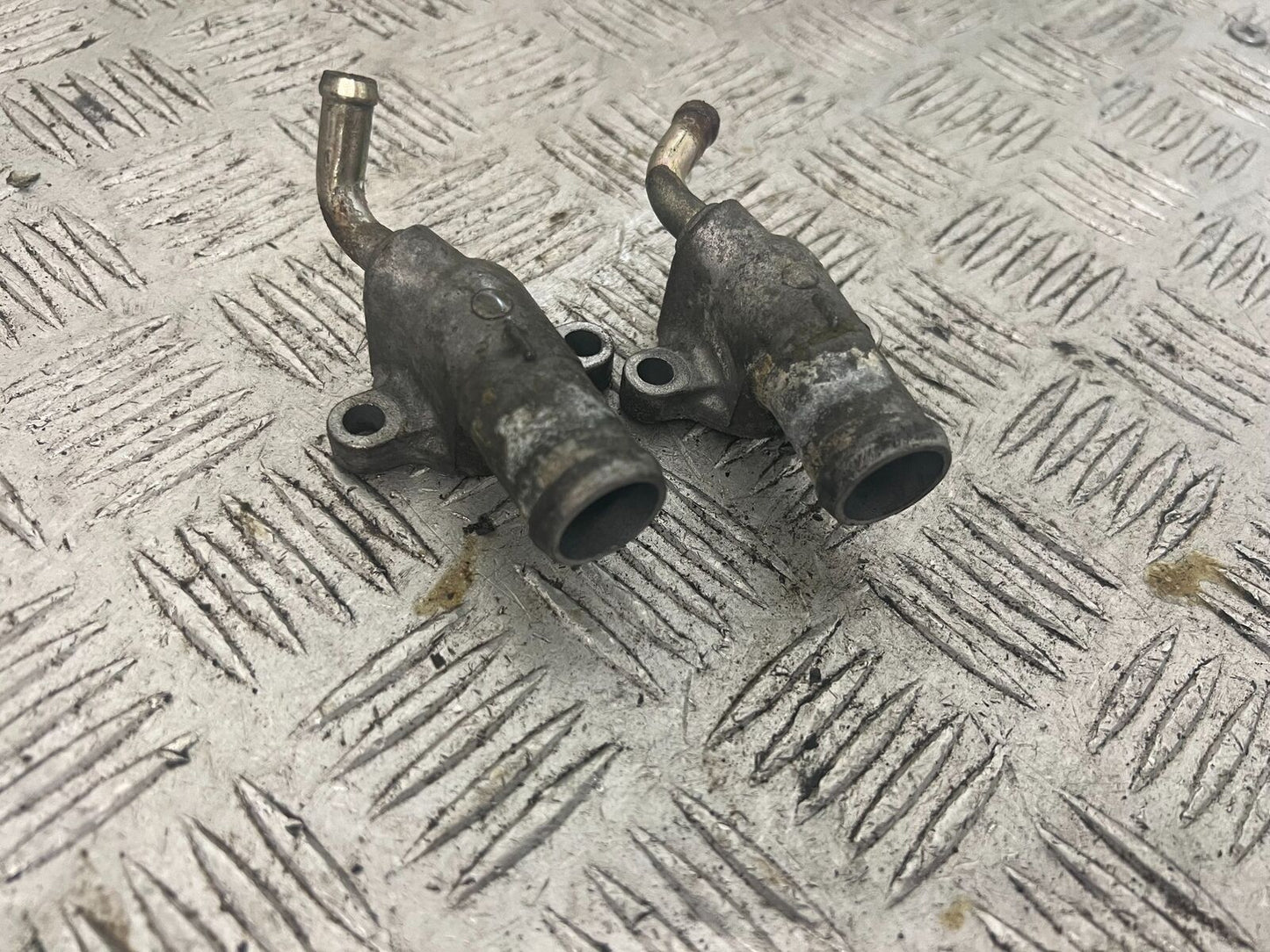 HONDA GL1800 GL 1800 WATER PIPES   YEAR 2004 ABS (STOCK 890)