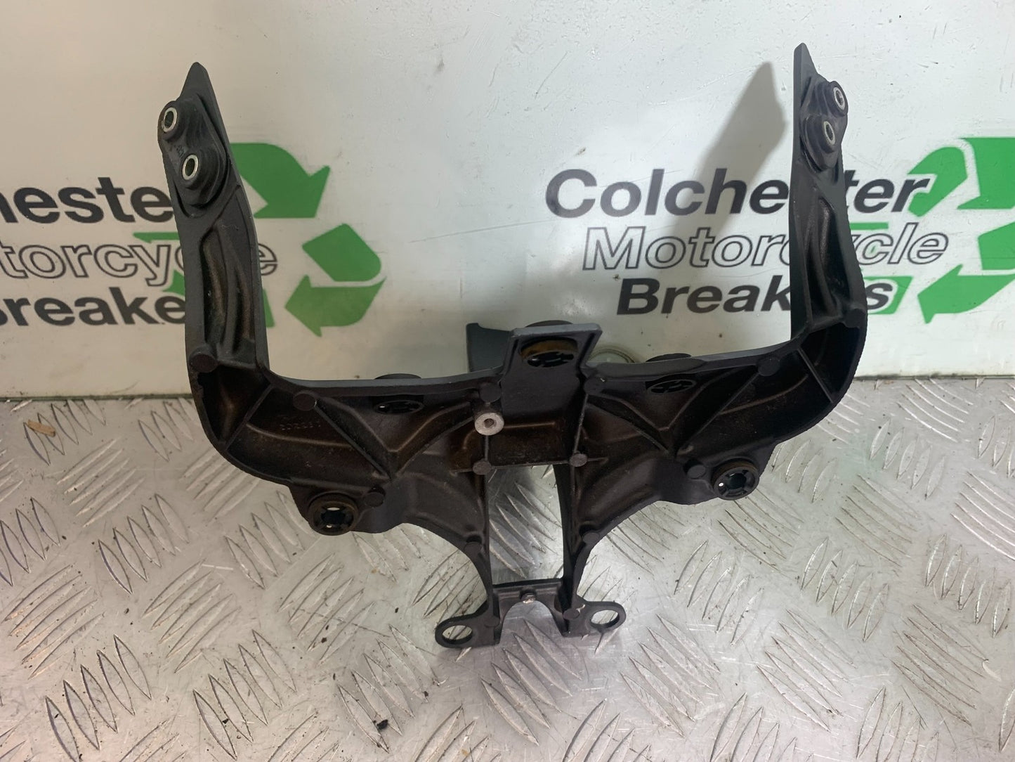 YAMAHA YZF R1 14 B BIG BANG FRONT SUBFRAME 2009-14 (CMB1175)