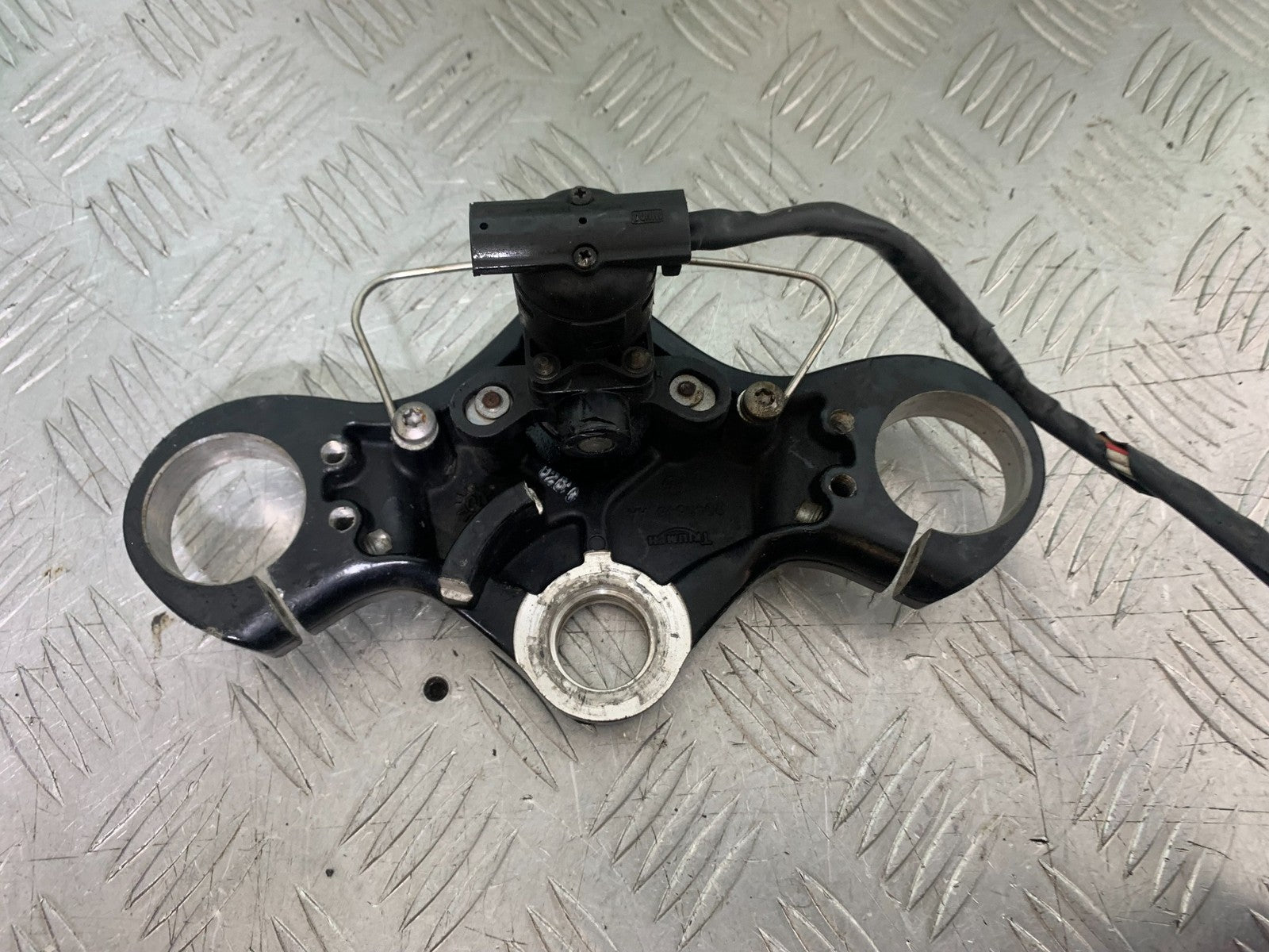 TRIUMPH 1050 SPRINT GT LOCKS AND KEY   YEAR 2010-2016 (CMB1250)