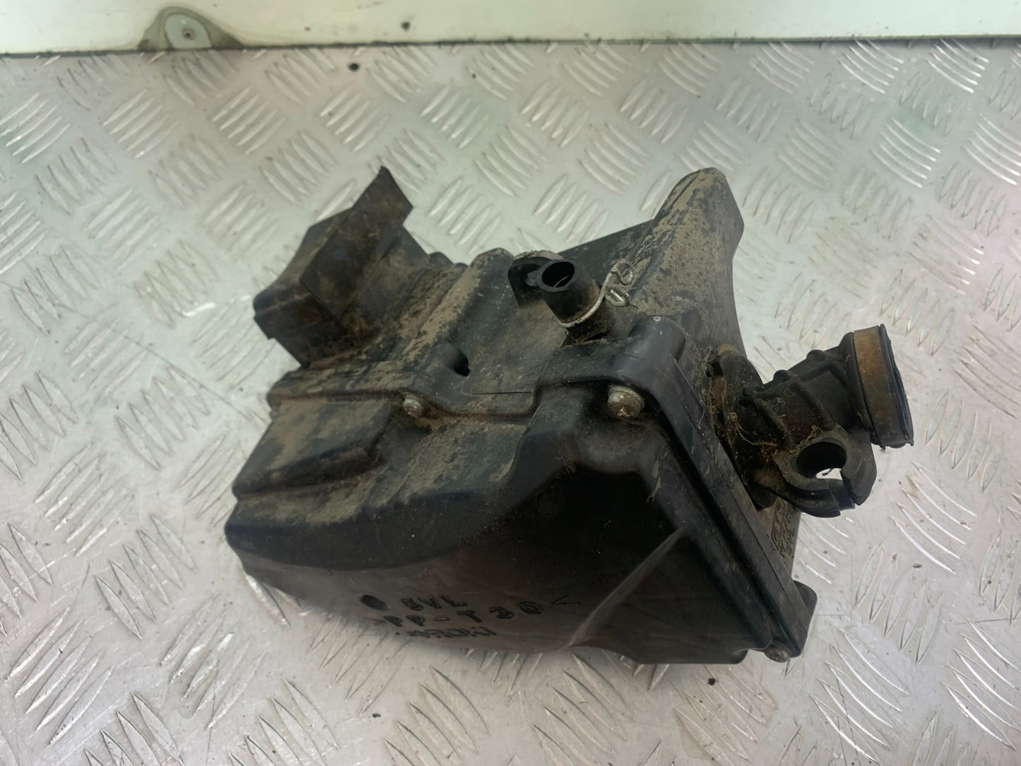 YAMAHA YBR125 YBR 125 AIRBOX  YEAR 2010-2017 (CMB1163)