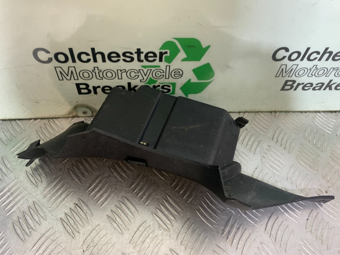 SUZUKI RF900 RF 900 LEFT SIDE POCKET AND LID YEAR 1994-1999 CMB1326