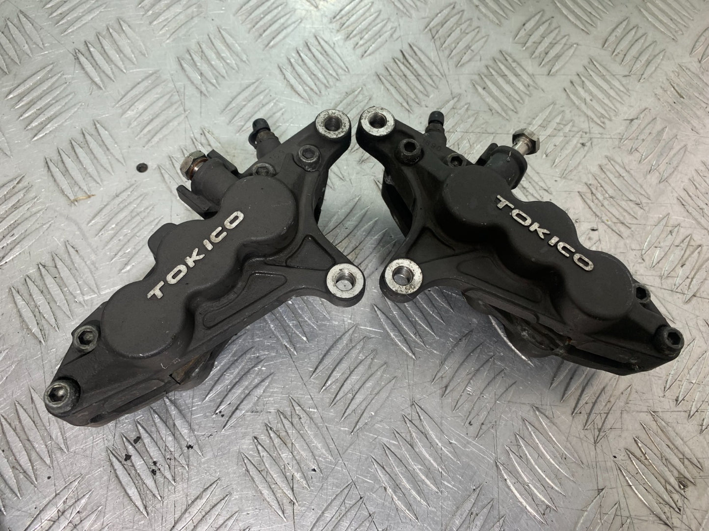 KAWASAKI ZX9R ZX9 R FRONT BRAKE CALIPERS  YEAR 1998-1999 (CMB1329)
