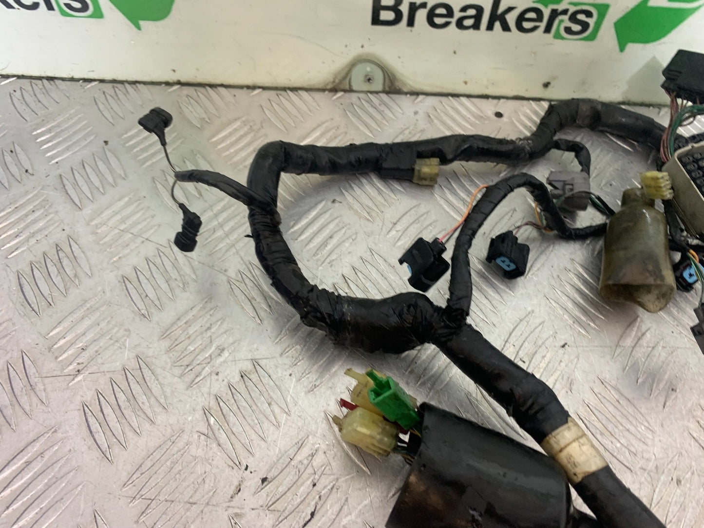 HONDA CBR1100 BLACKBIRD WIRING LOOM   YEAR 1999-2005 (CMB1232)