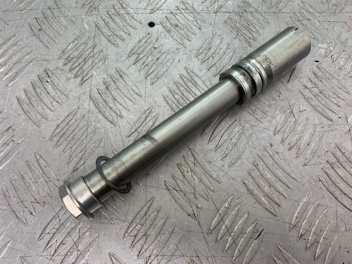 DUCATI 1198 S FRONT WHEEL SPINDLE  YEAR 2009-2011 (CMB1219)