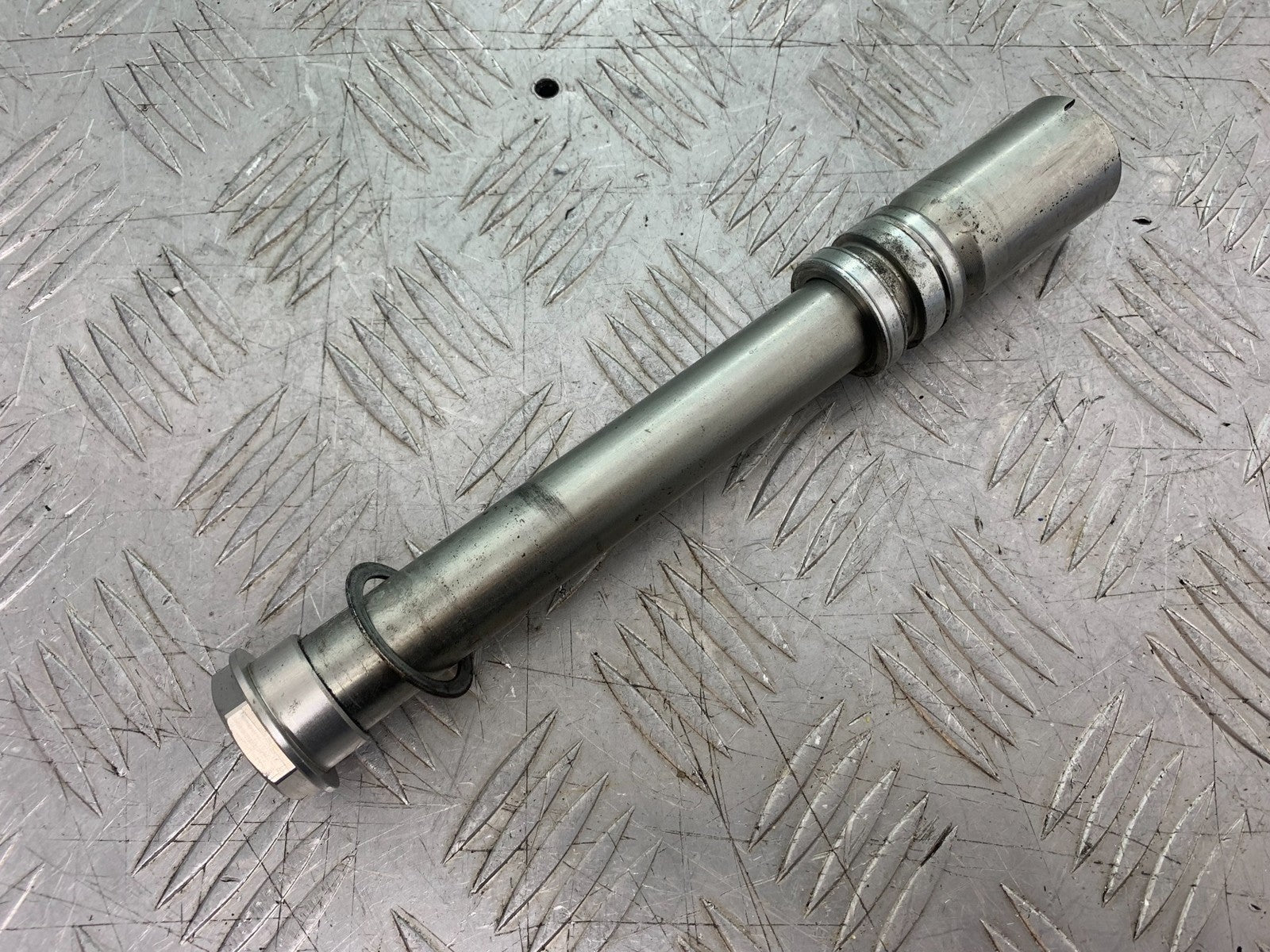 DUCATI 1198 S FRONT WHEEL SPINDLE  YEAR 2009-2011 (CMB1219)