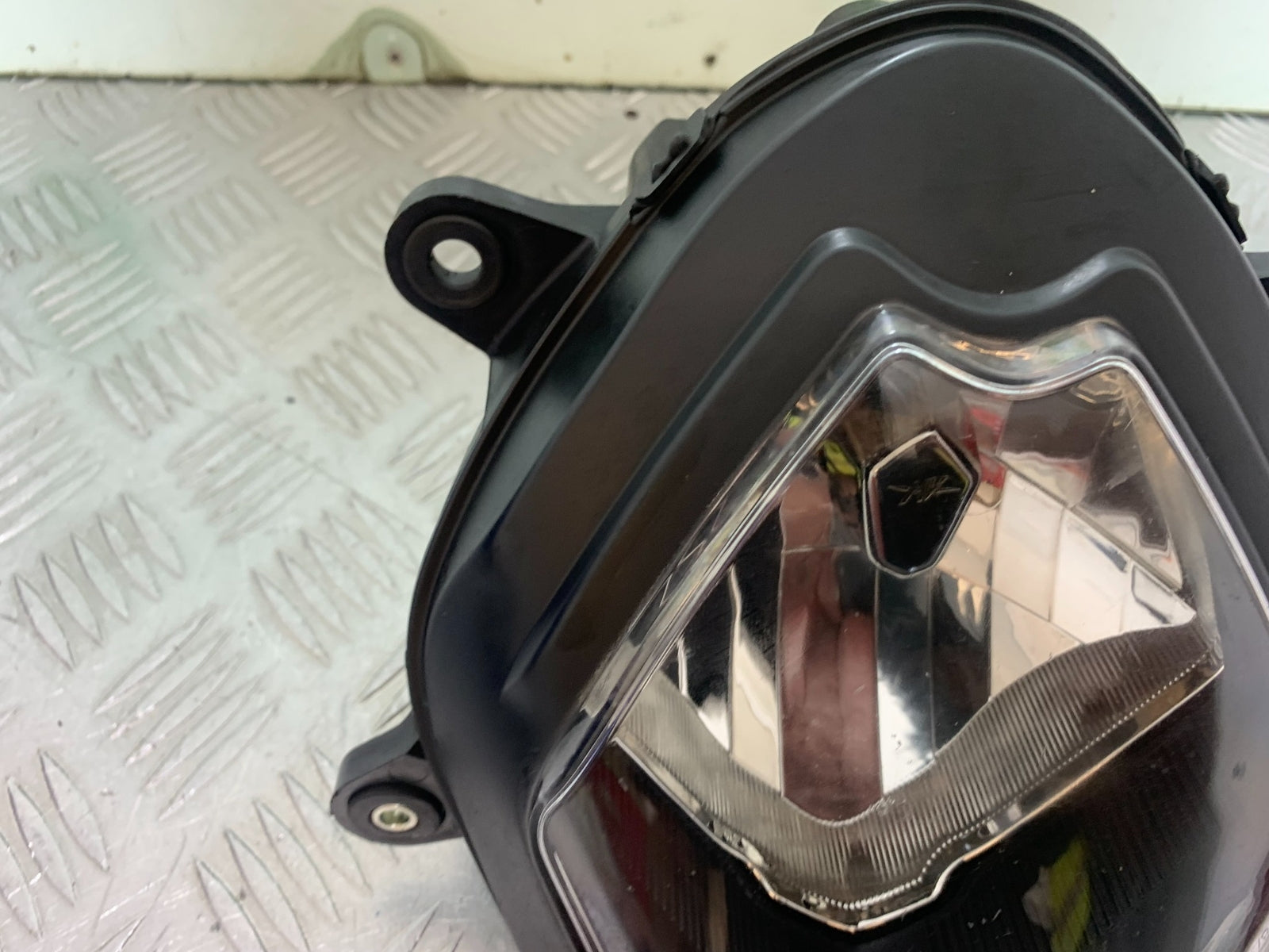 MV AGUSTA 800 F3 HEADLIGHT   YEAR 2013-2016 (CMB1152)