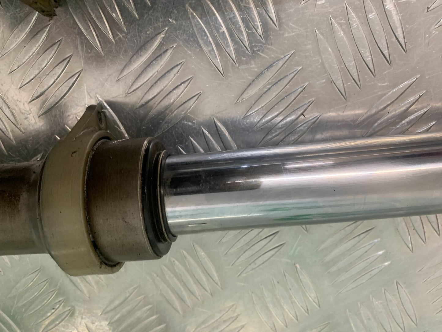 HONDA CBR 400 NC23 TRI-ARM FORKS   YEAR YEAR 1987-89 (STOCK 969)