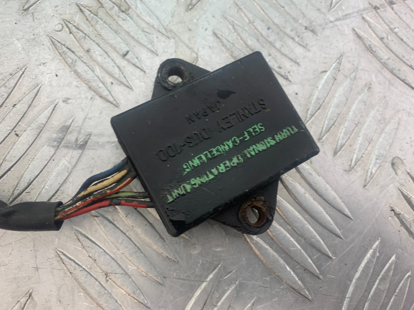 KAWASAKI GT550 GT 550 TURN RELAY BOX  YEAR 1984-87 (CMB1141)
