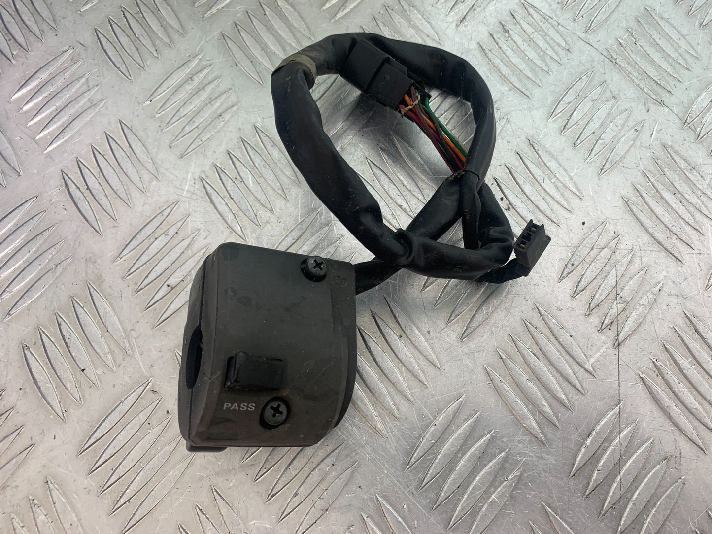 KAWASAKI ZX6R LEFT SWITCH GEAR  YEAR 2009-2012 (CMB1136)