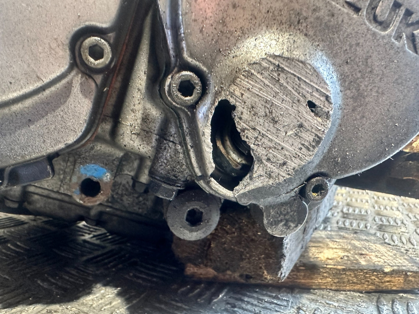 SUZUKI GSF600 GSF 600 MK2 BANDIT OIL COOLED ENGINE YEAR 2001-2003 (CMB1157)
