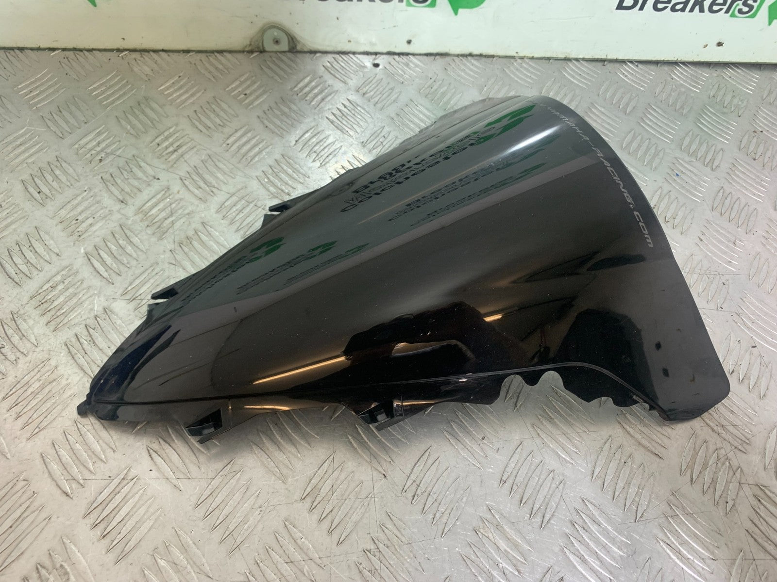 YAMAHA YZF R1 14 B BIG BANG SCREEN  2009-14 (CMB1175)