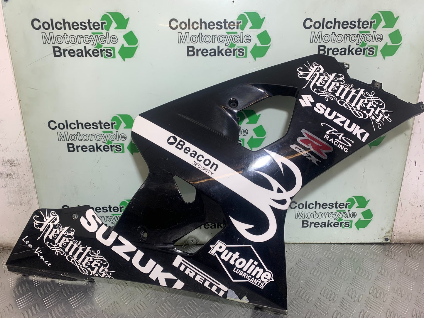 SUZUKI GSXR750 GSXR 750 K4 K5 RIGHT FAIRING  2004-2005 (CMB1319)