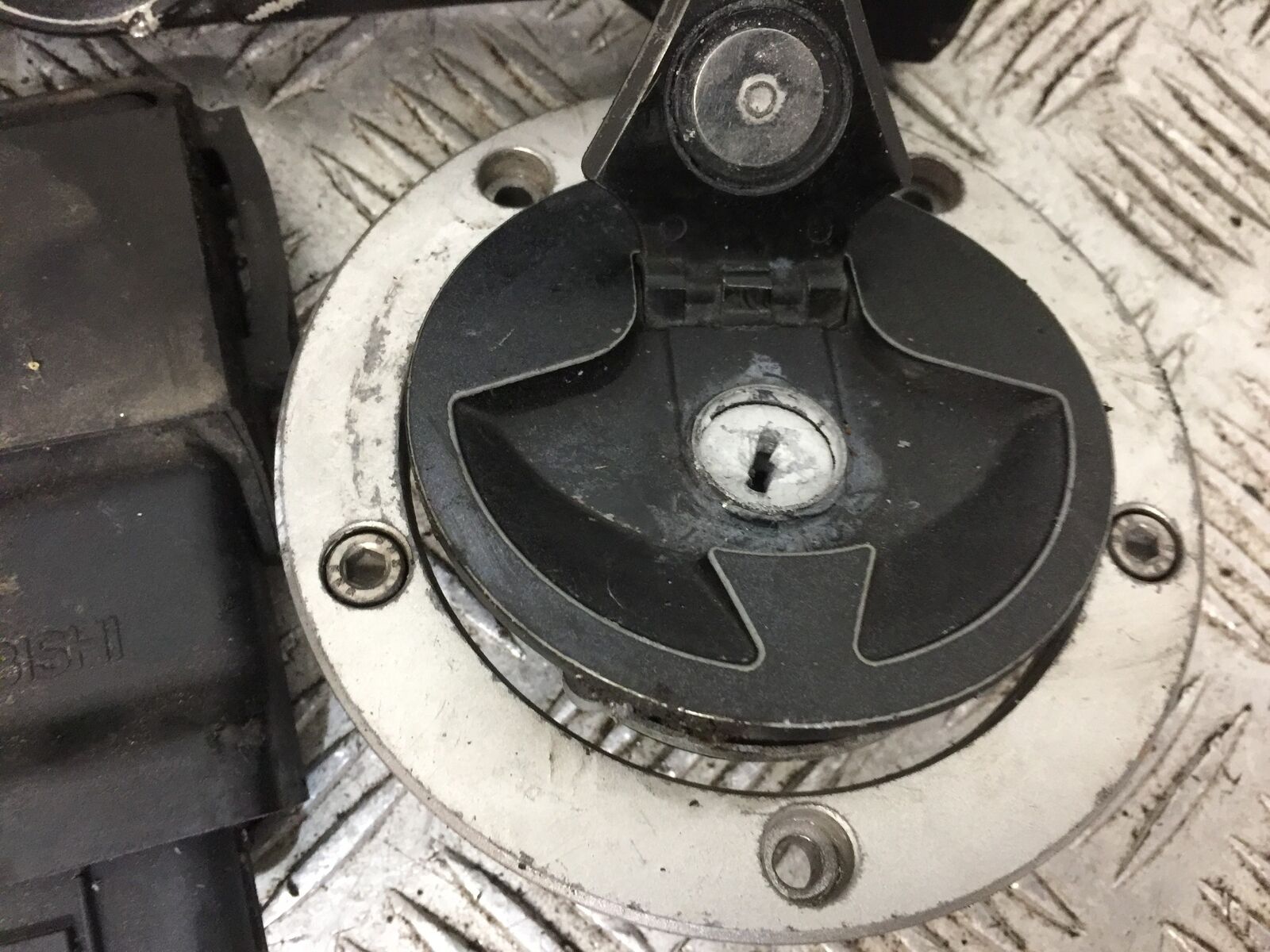 KAWASAKI ZZR1400 ZZR 1400 ECU LOCKS AND KEY  YEAR 2011 (STOCK 802)