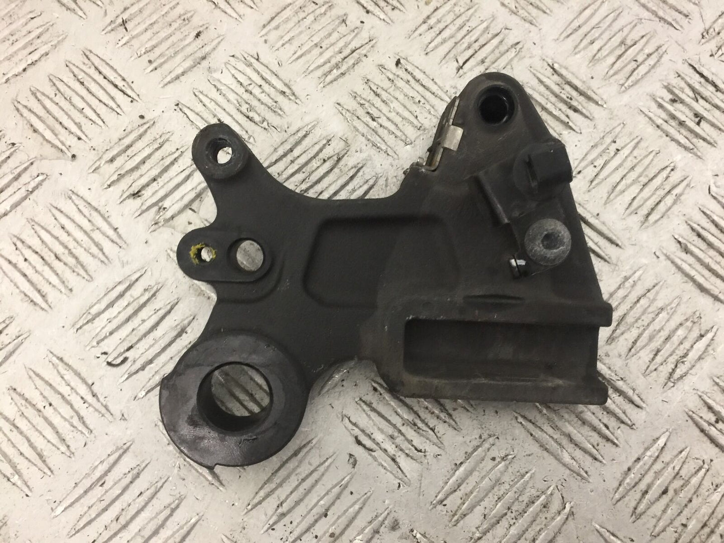 KAWASAKI NINJA 650 REAR CALIPER BRACKET YEAR 2021 (STOCK 805)