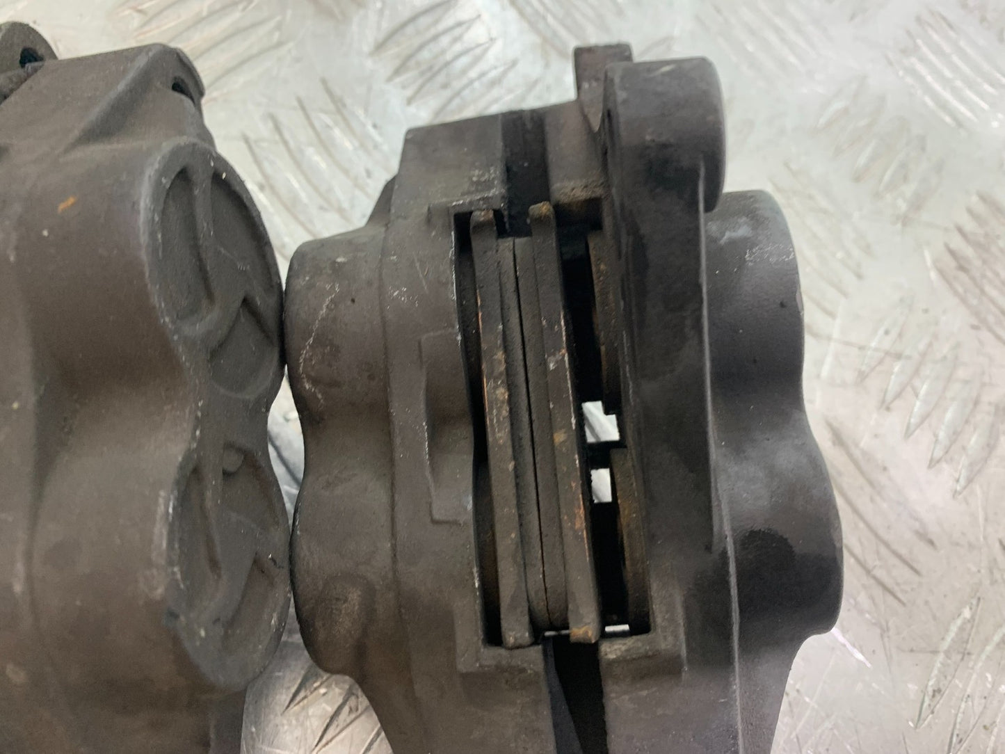 TRIUMPH 1050 SPRINT ST FRONT BRAKE CALIPERS  2003-2011 (CMB1285)