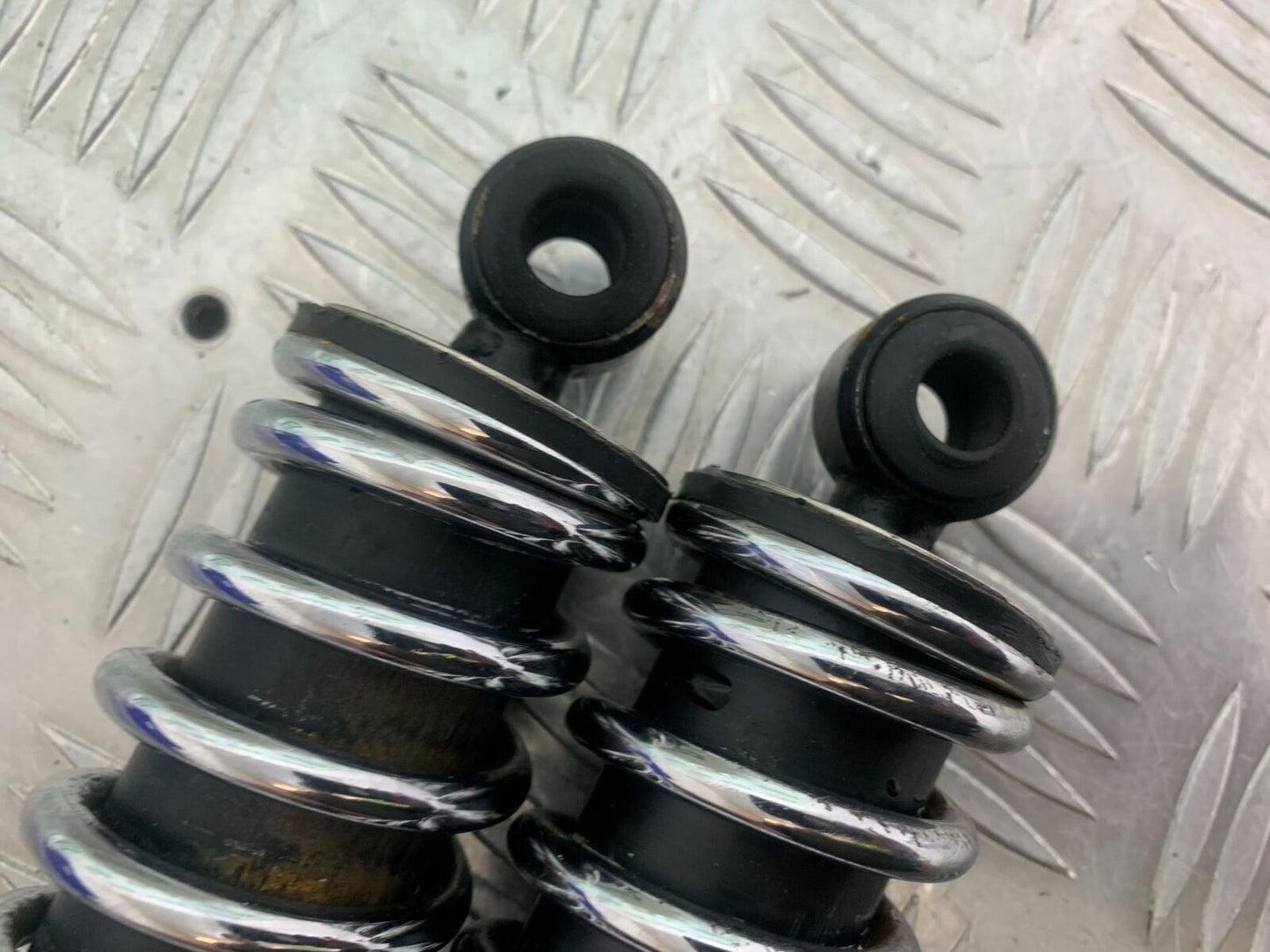 YAMAHA XV535 XV 535 VIRAGO HAGON SHOCKS YEAR 1994-02 (CMB1044)