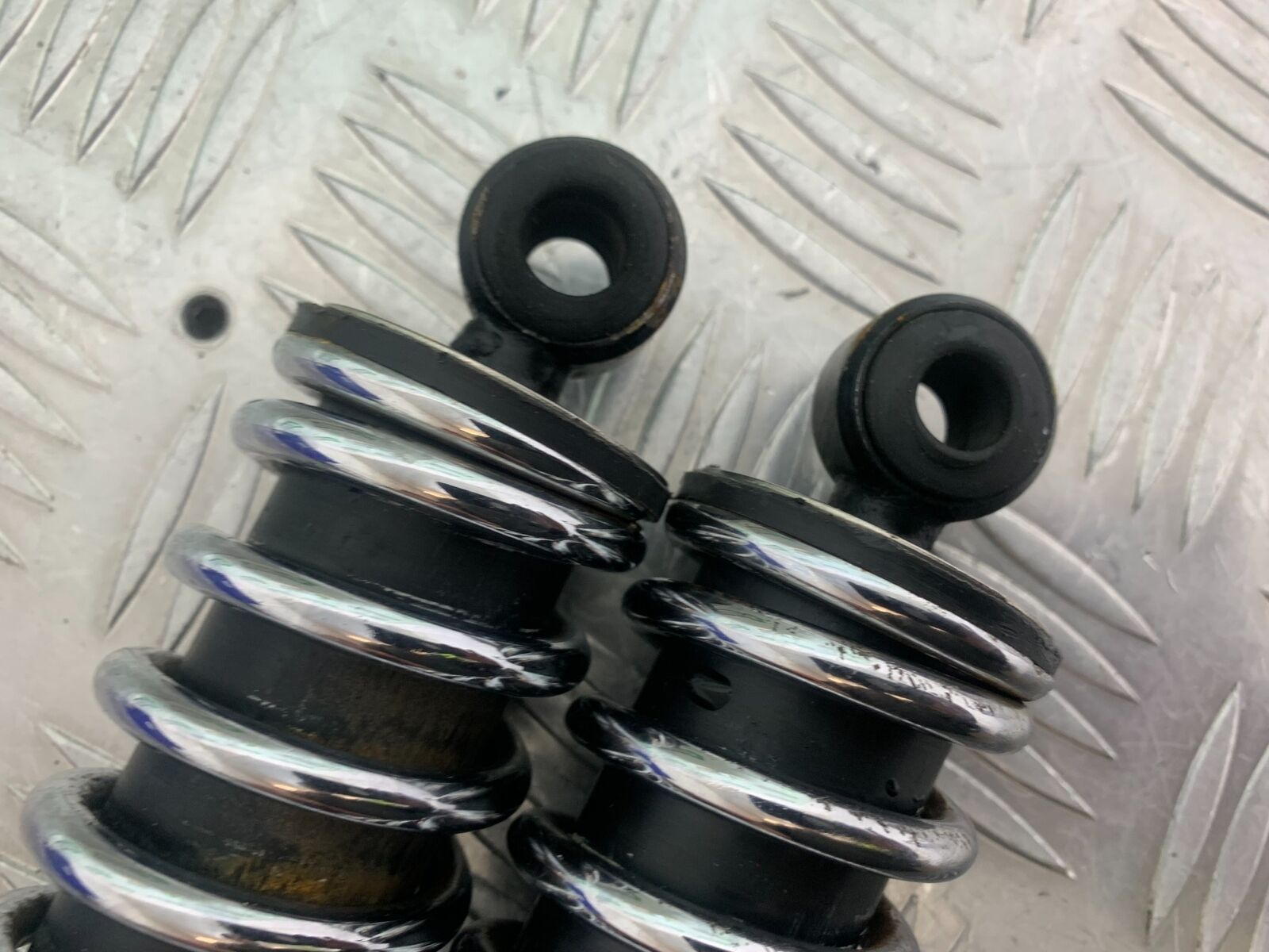 YAMAHA XV535 XV 535 VIRAGO HAGON SHOCKS YEAR 1994-02 (CMB1044)