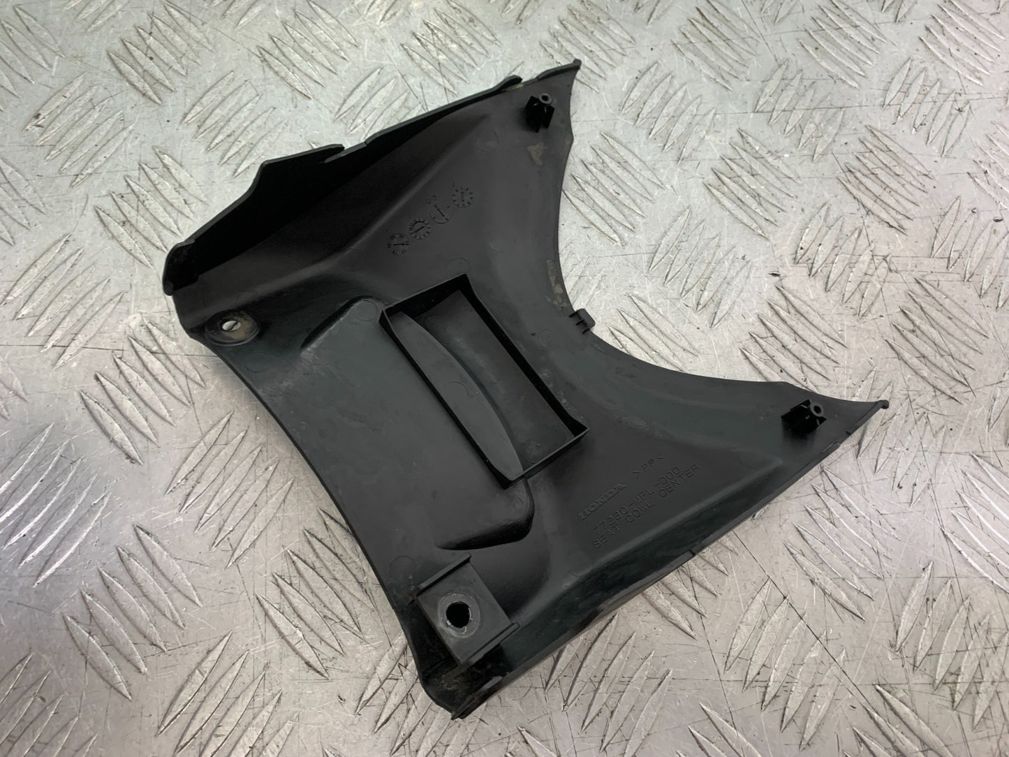 HONDA CBR1000 RR  INFILL YEAR  2008-2011 (CMB1330)