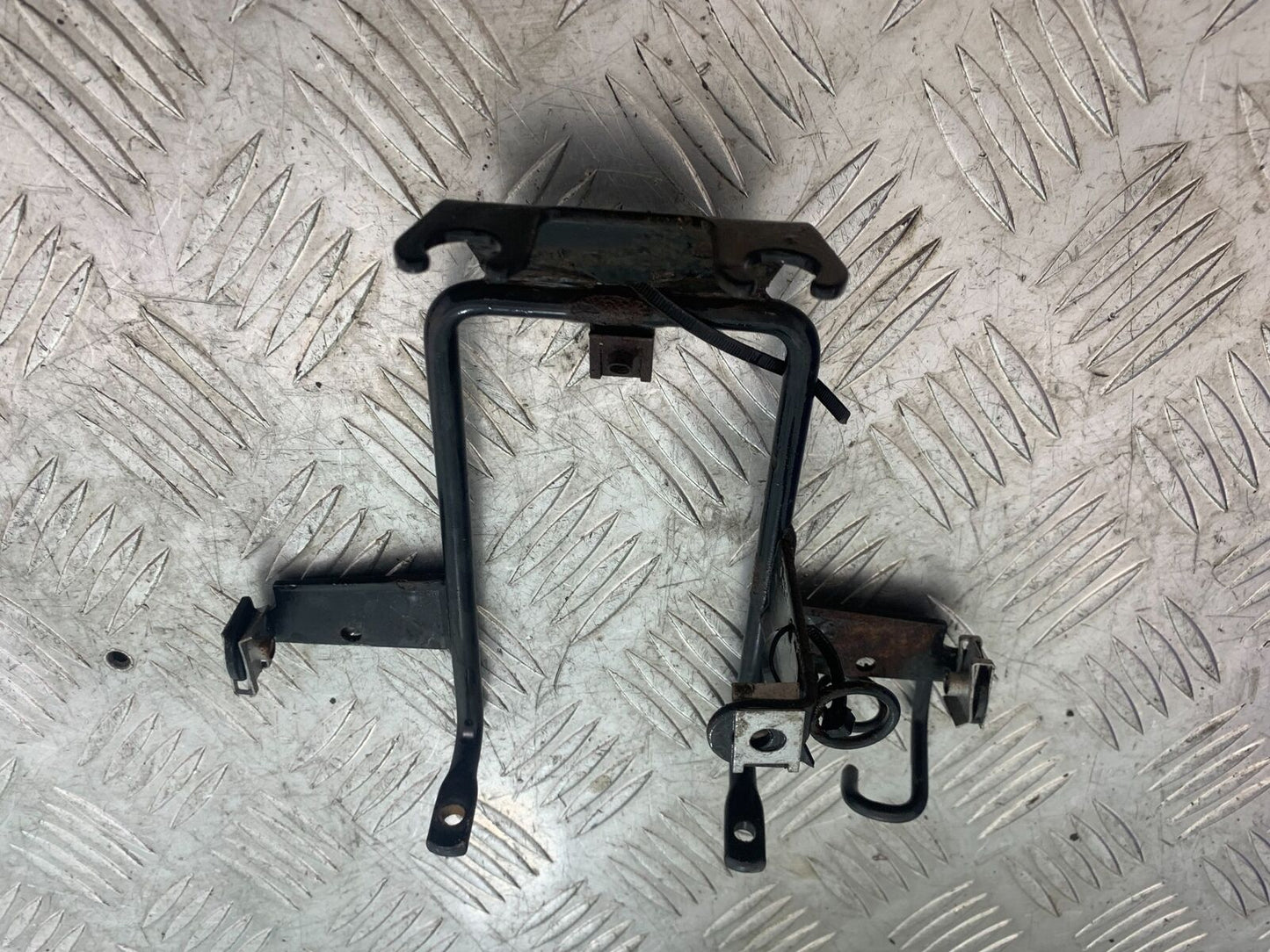YAMAHA XT125 X XT 125 X HEADLIGHT BRACKET 2005-2011 (CMB1097)