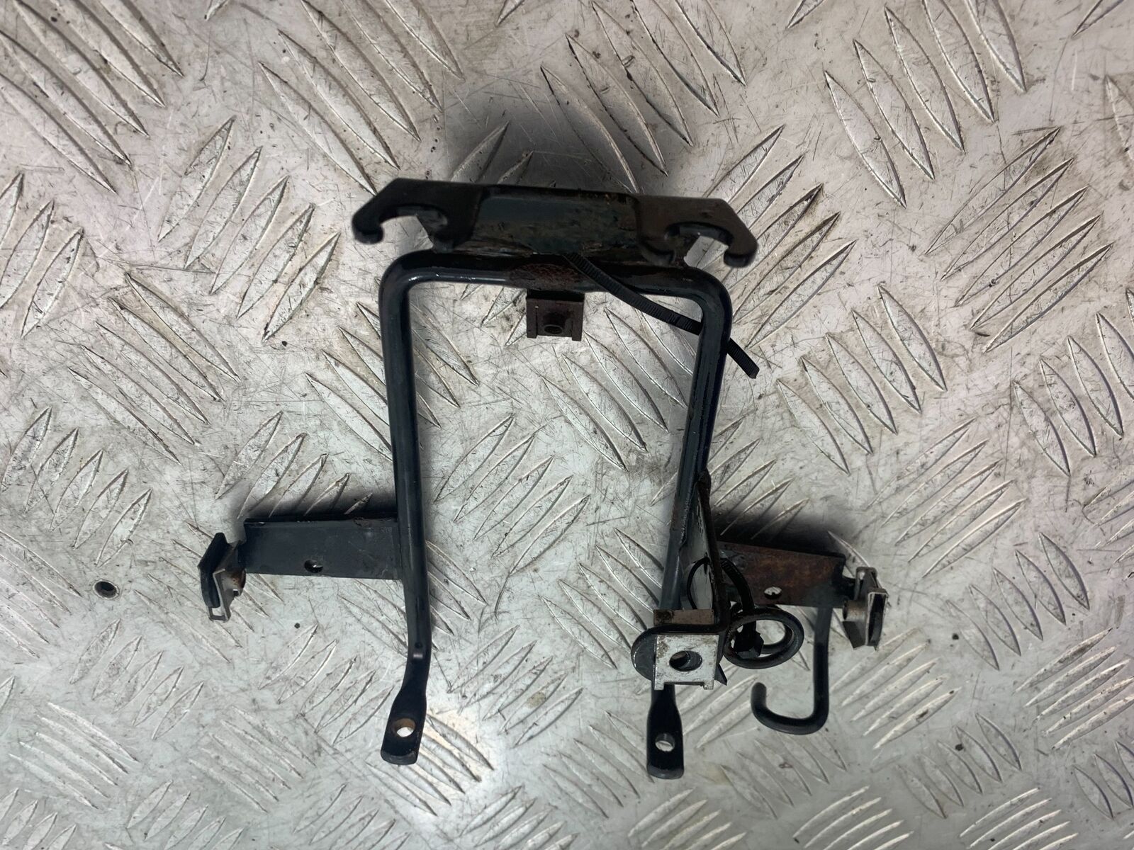 YAMAHA XT125 X XT 125 X HEADLIGHT BRACKET 2005-2011 (CMB1097)