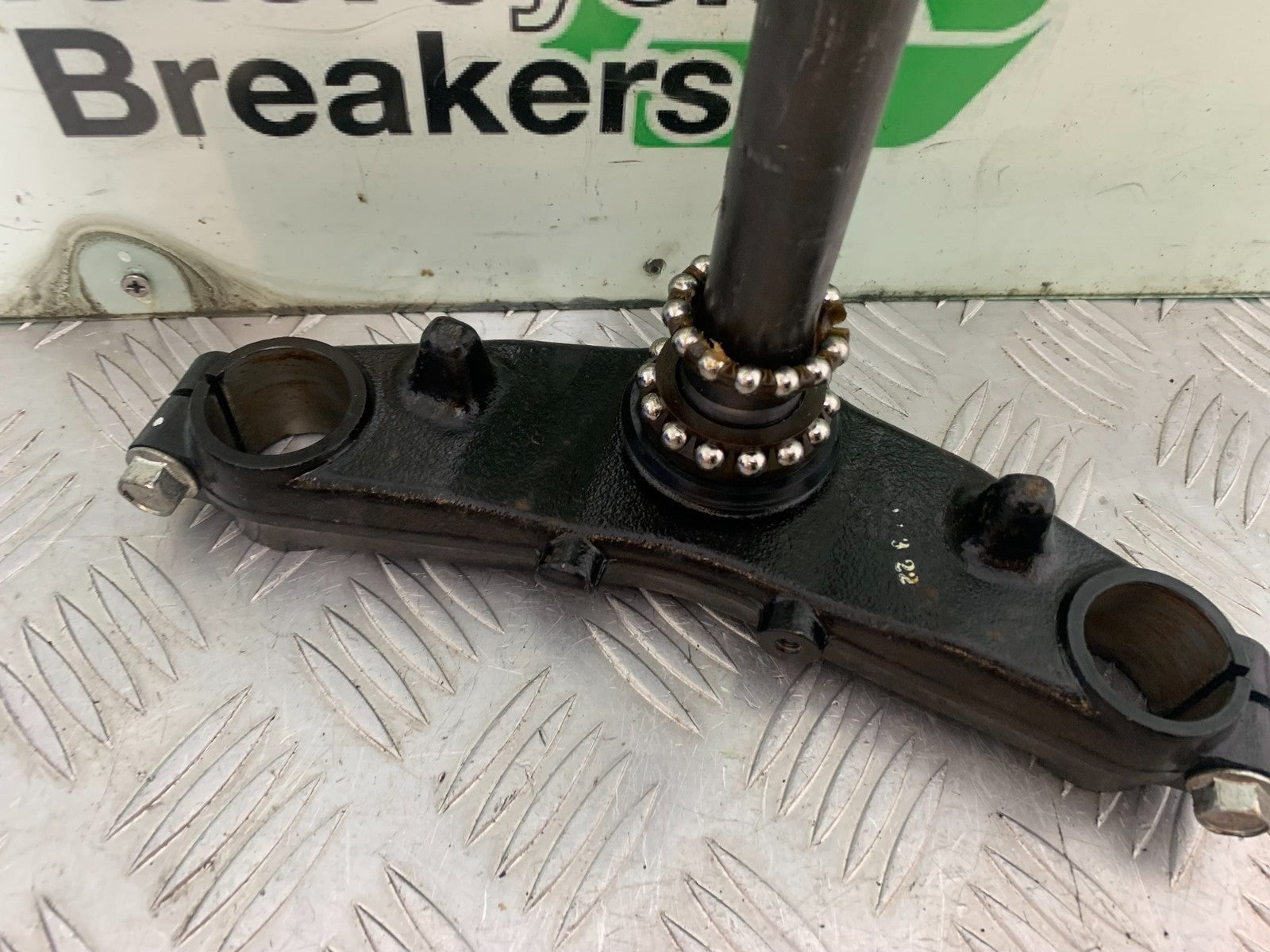 YAMAHA XMAX 300 BOTTOM YOKE   YEAR 2017-2020 (CMB1218)