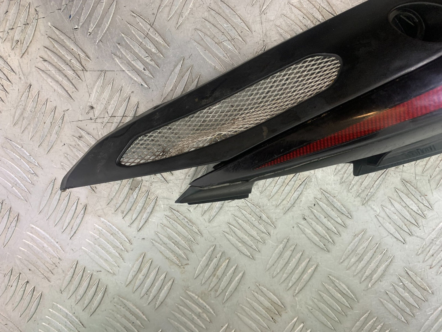 BENELLI BN125 BN 125 LEFT SEAT PANEL  YEAR 2018-2021 (CMB1194)
