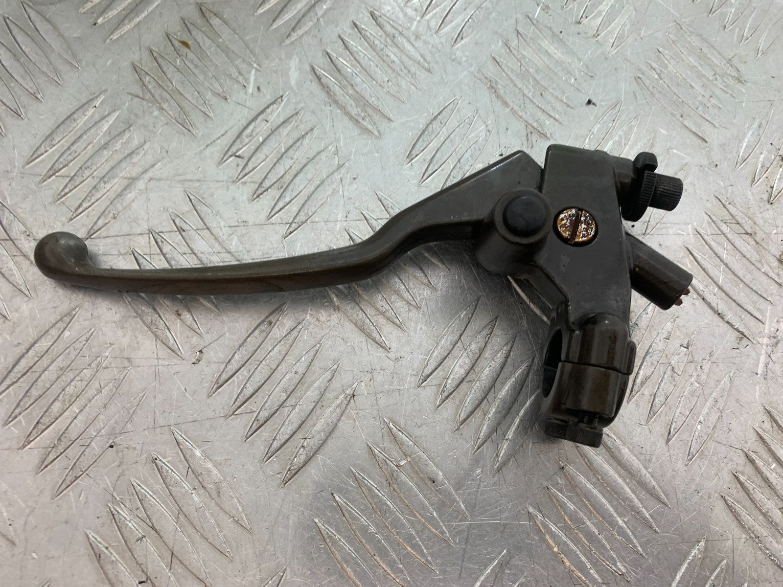 HONDA NT650 V DEAUVILLE CLUTCH LEVER AND BRACKET  YEAR 1999 (CMB1268)