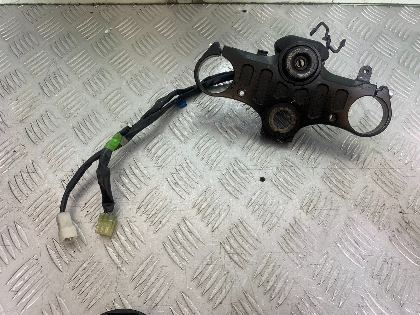 YAMAHA YZF R7 ECU LOCKS KEYS  YEAR 2022-2025 (CMB1255)