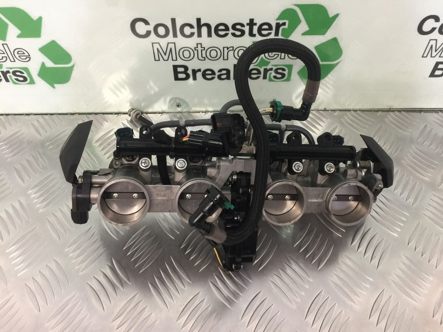 KAWASAKI Z800 Z 800 THROTTLE BODIES   YEAR 2013-2017 (STOCK 925)