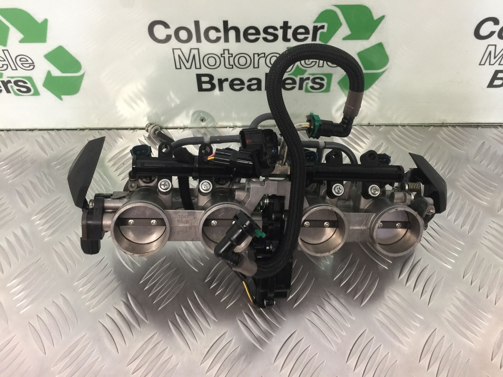 KAWASAKI Z800 Z 800 THROTTLE BODIES   YEAR 2013-2017 (STOCK 925)