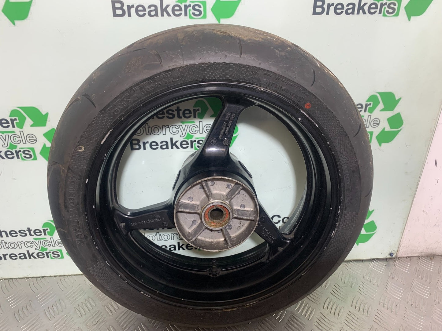 HONDA CBR600 CBR 600 RR REAR WHEEL  YEAR 2003-2004 CMB1173)
