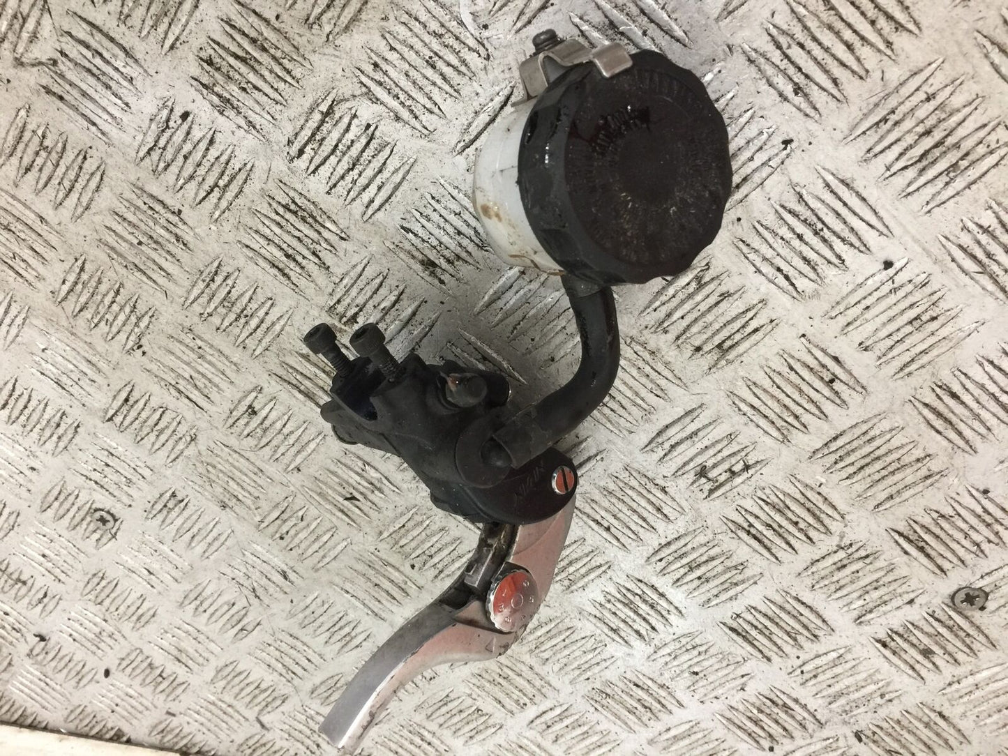 KAWASAKI Z1000 FRONT BRAKE MASTER CYLINDER   YEAR 2007-2009 (STOCK 763)