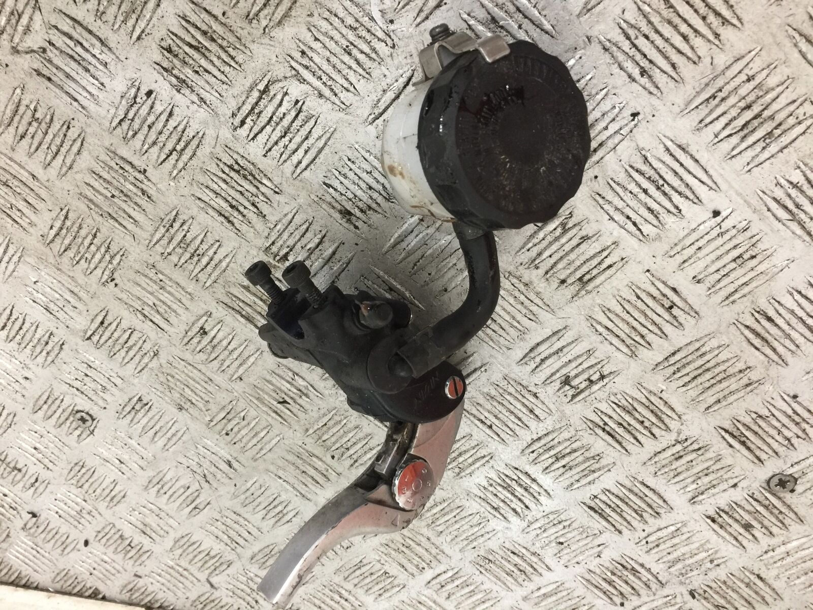 KAWASAKI Z1000 FRONT BRAKE MASTER CYLINDER   YEAR 2007-2009 (STOCK 763)