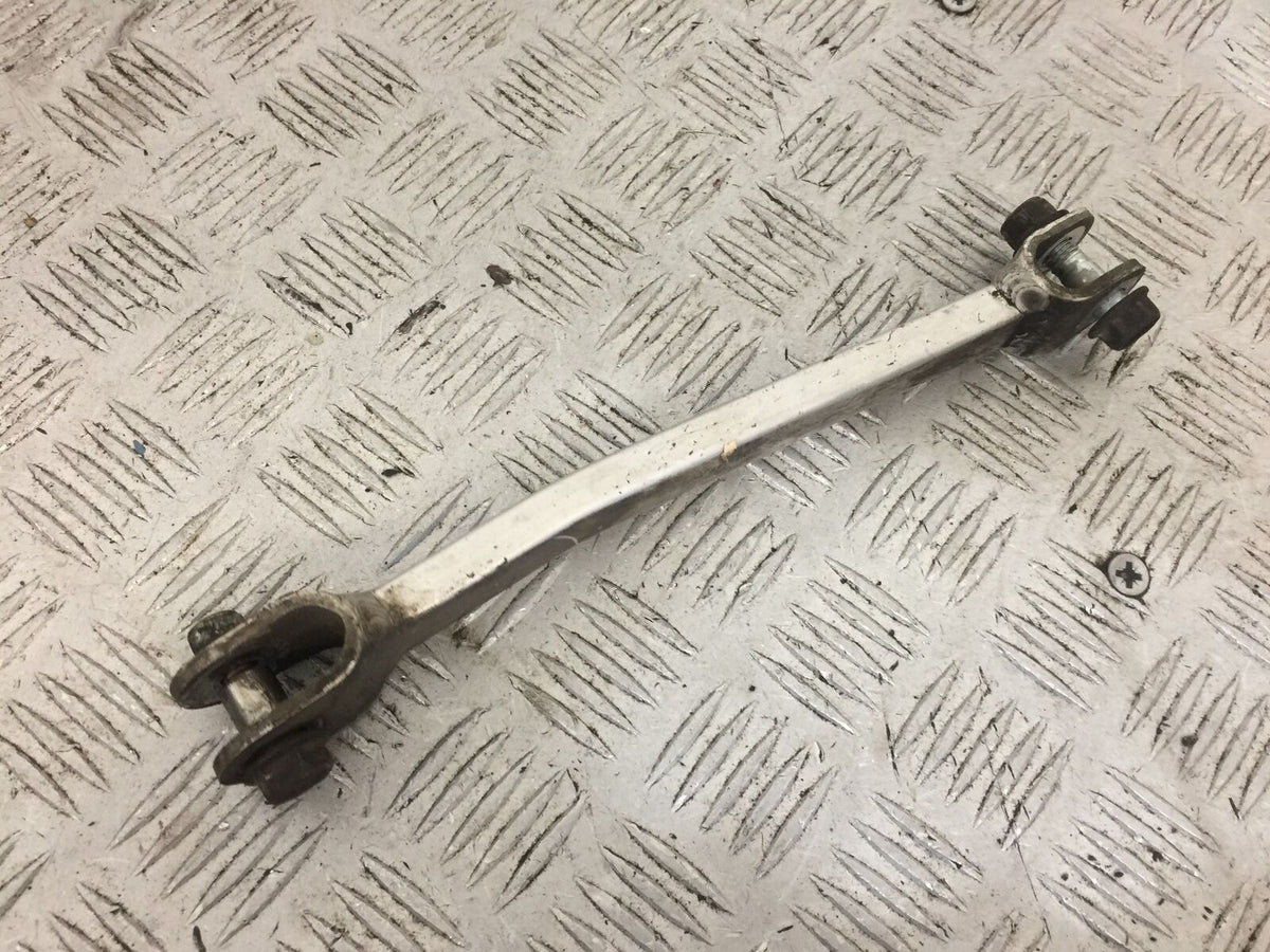 SUZUKI GSXR1000 K1 K2 REAR BRAKE ARM  YEAR 2001 (STOCK 753)