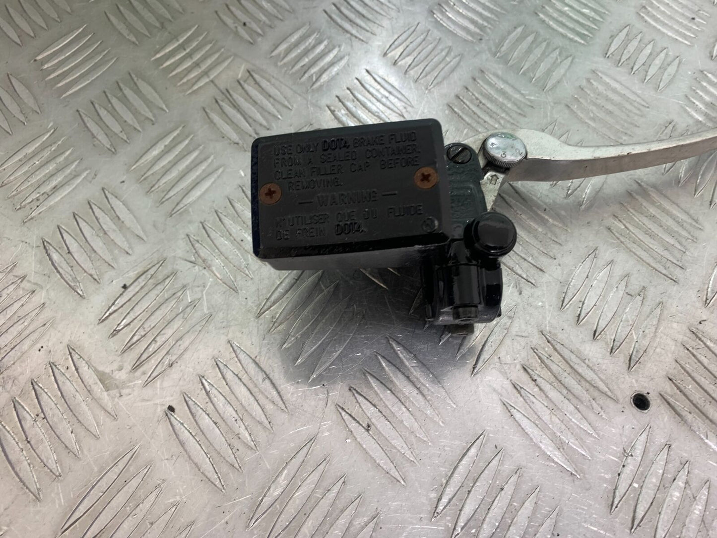 KAWASAKI Z750 Z 750 FRONT MASTER CYLINDER  YEAR 2004-2006  (CMB1104)