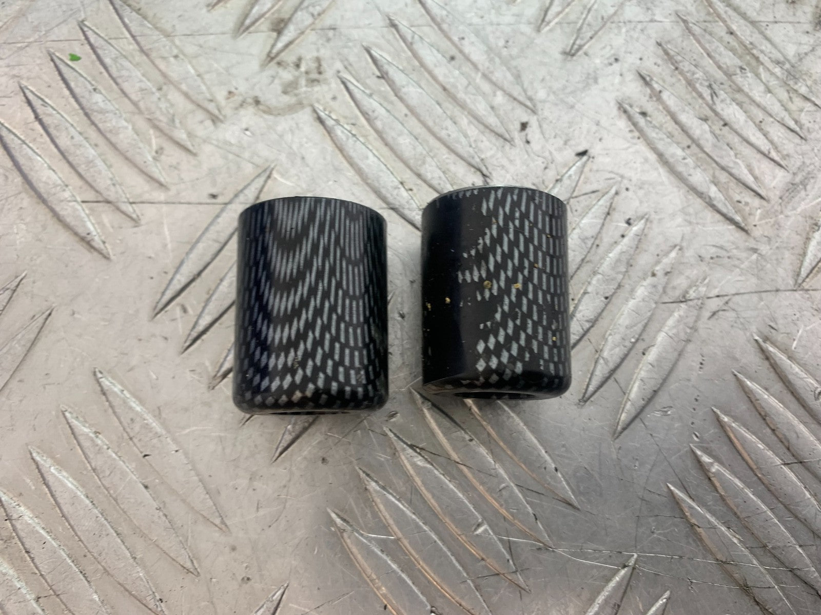 KAWASAKI ZX9R ZX9 E1 BAR END WEIGHTS    YEAR 2000-01 (CMB1171)