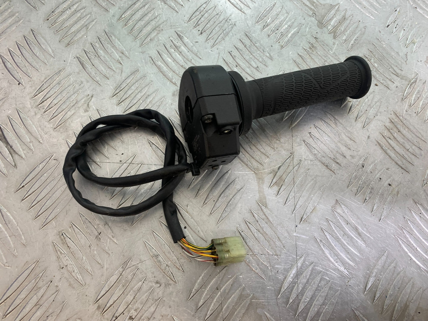 KTM 790 DUKE THROTTLE AND GRIP YEAR 2018-2021  (CMB11150)