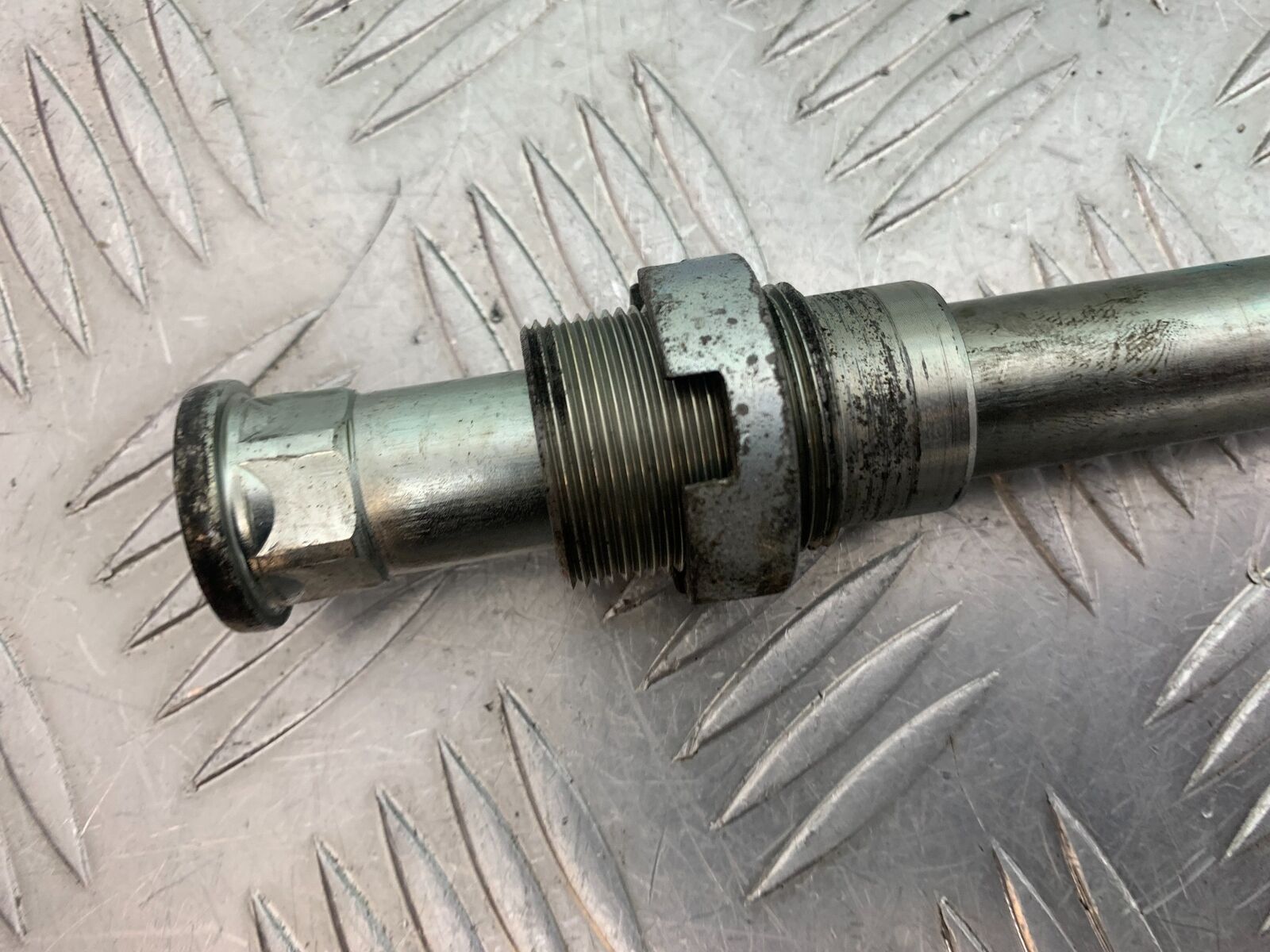 HONDA CBR1100 BLACKBIRD SWINGARM SPINDLE YEAR 1999-2005 (CMB1103)
