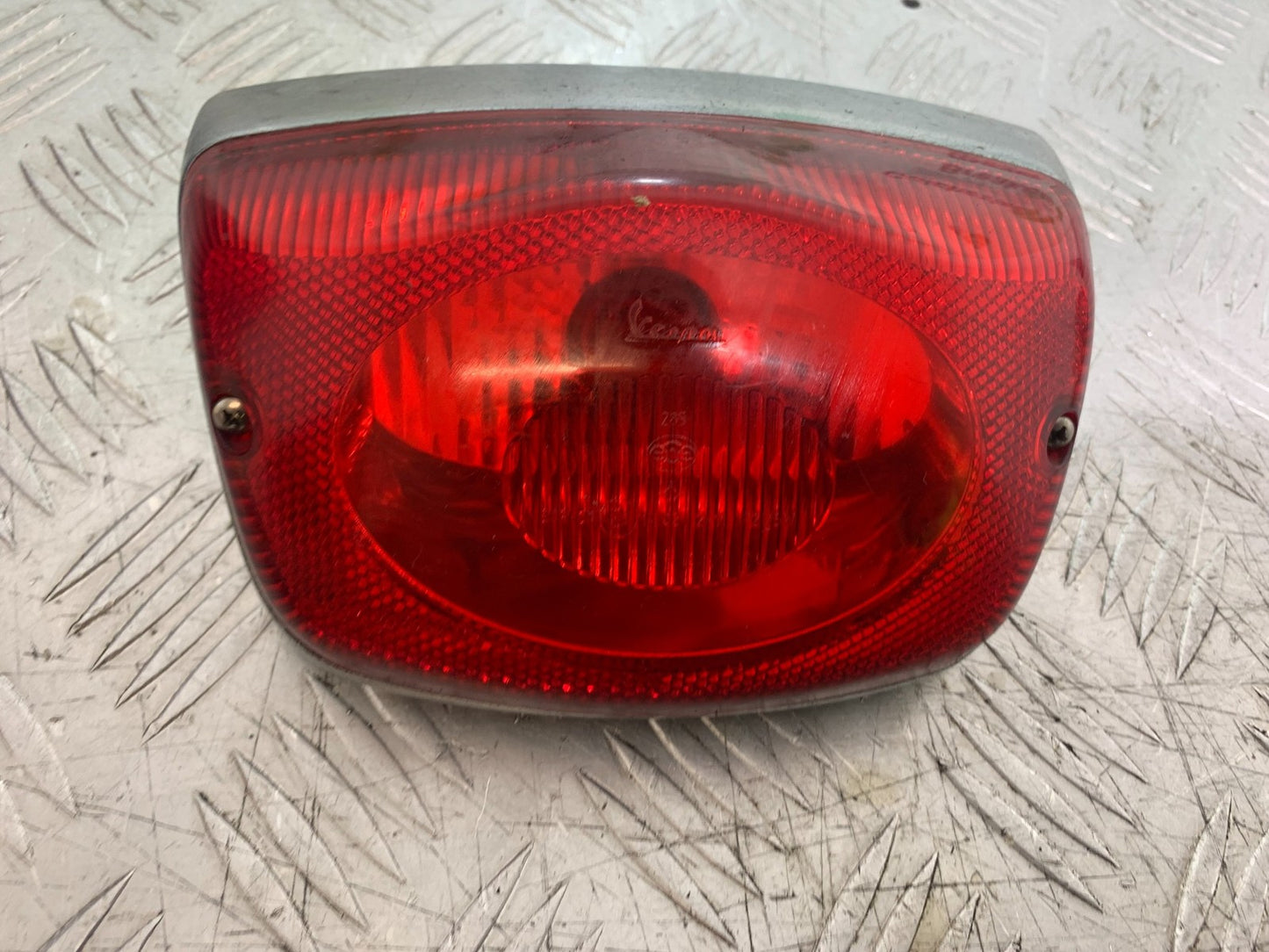 PIAGGIO VESPA LX50 LX S 50 REAR LIGHT  YEAR 2007-2016 (CMB1290)