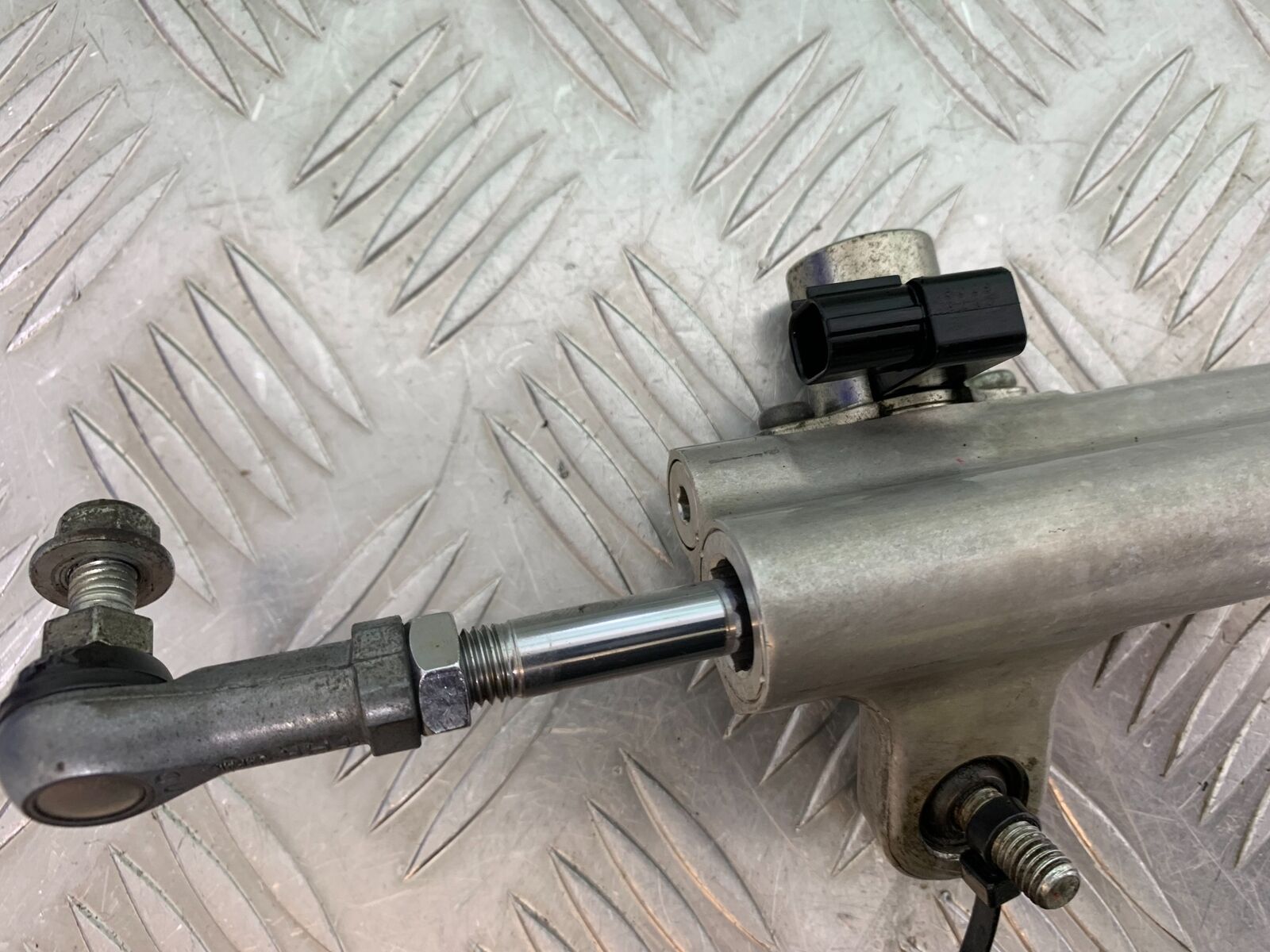 SUZUKI GSXR1000 GSXR 1000 STEERING DAMPER  2009-2016 (CMB1049)