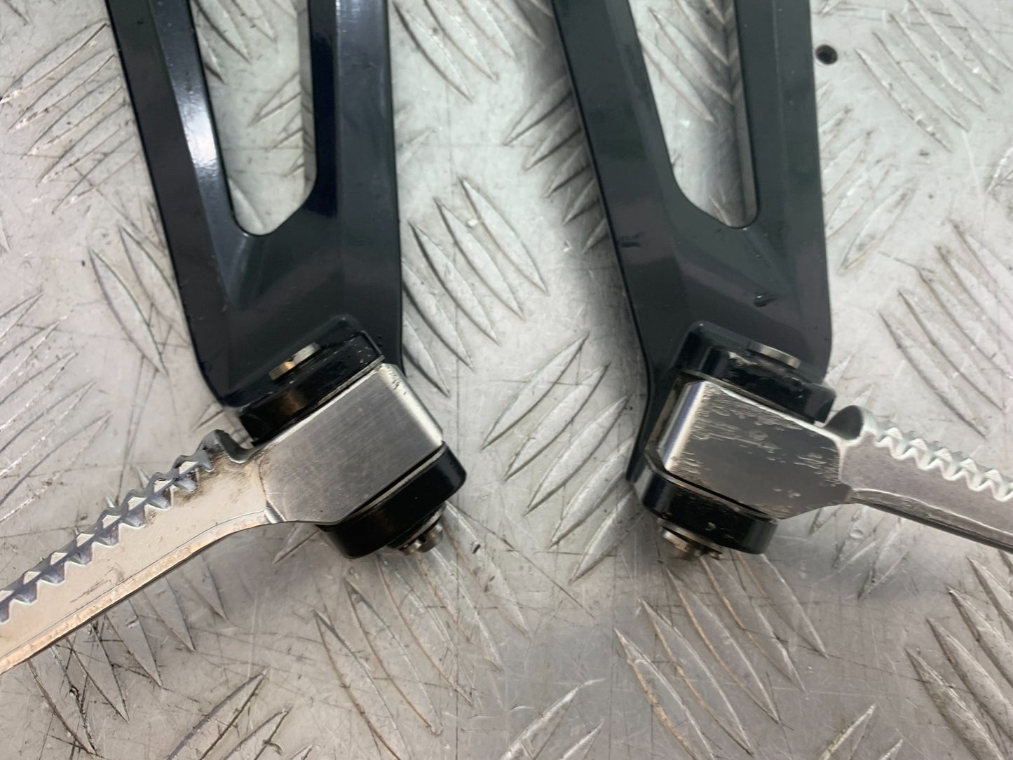 BMW S1000 RR REAR HANGER AND PEGS  YEAR 2015-2018 (CMB1246)