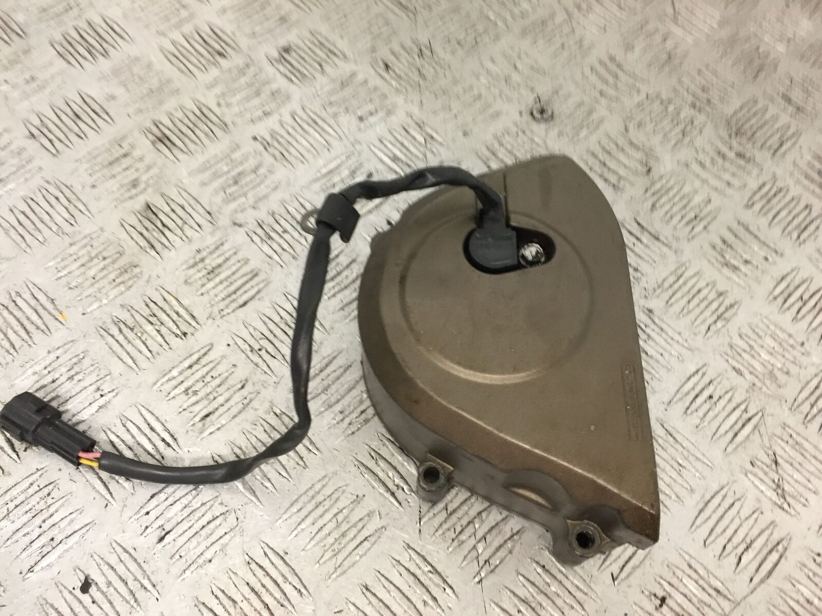 KAWASAKI ZX9R ZX9 C SPROCKET COVER   YEAR 1998-99 (STOCK 903)