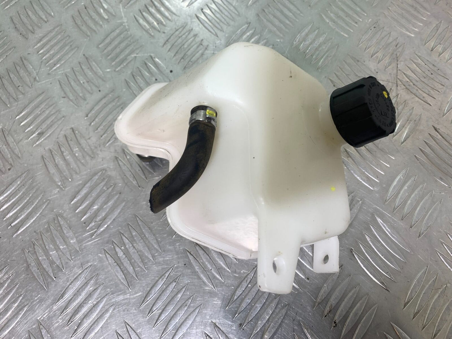 PIAGGIO VESPA GTS 300 COOLANT BOTTLE   YEAR 2010 (CMB1062)