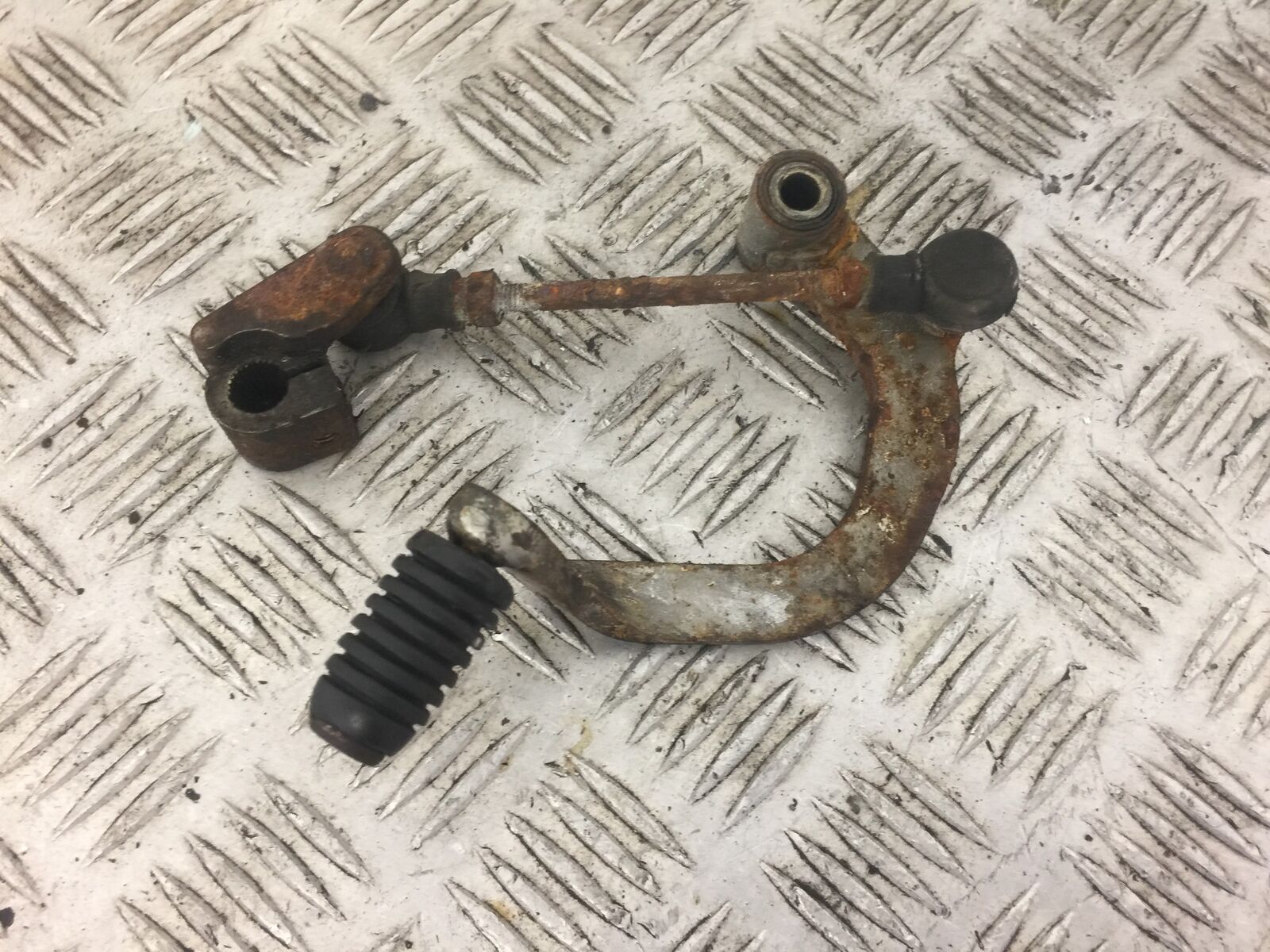 HONDA ST1100 ST 1100 PAN EUROPEAN GEAR LEVER  YEAR 1997 (STOCK NO 317)
