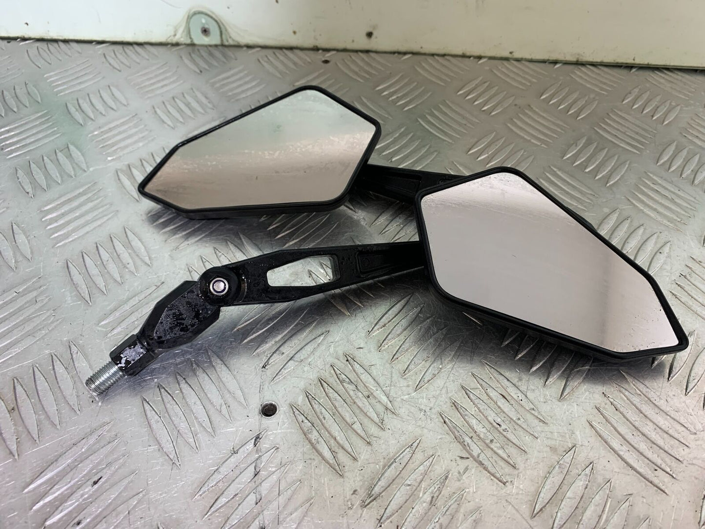 APRILIA SL750 SL 750 SHIVER MIRRORS   YEAR 2012 (CMB1074)