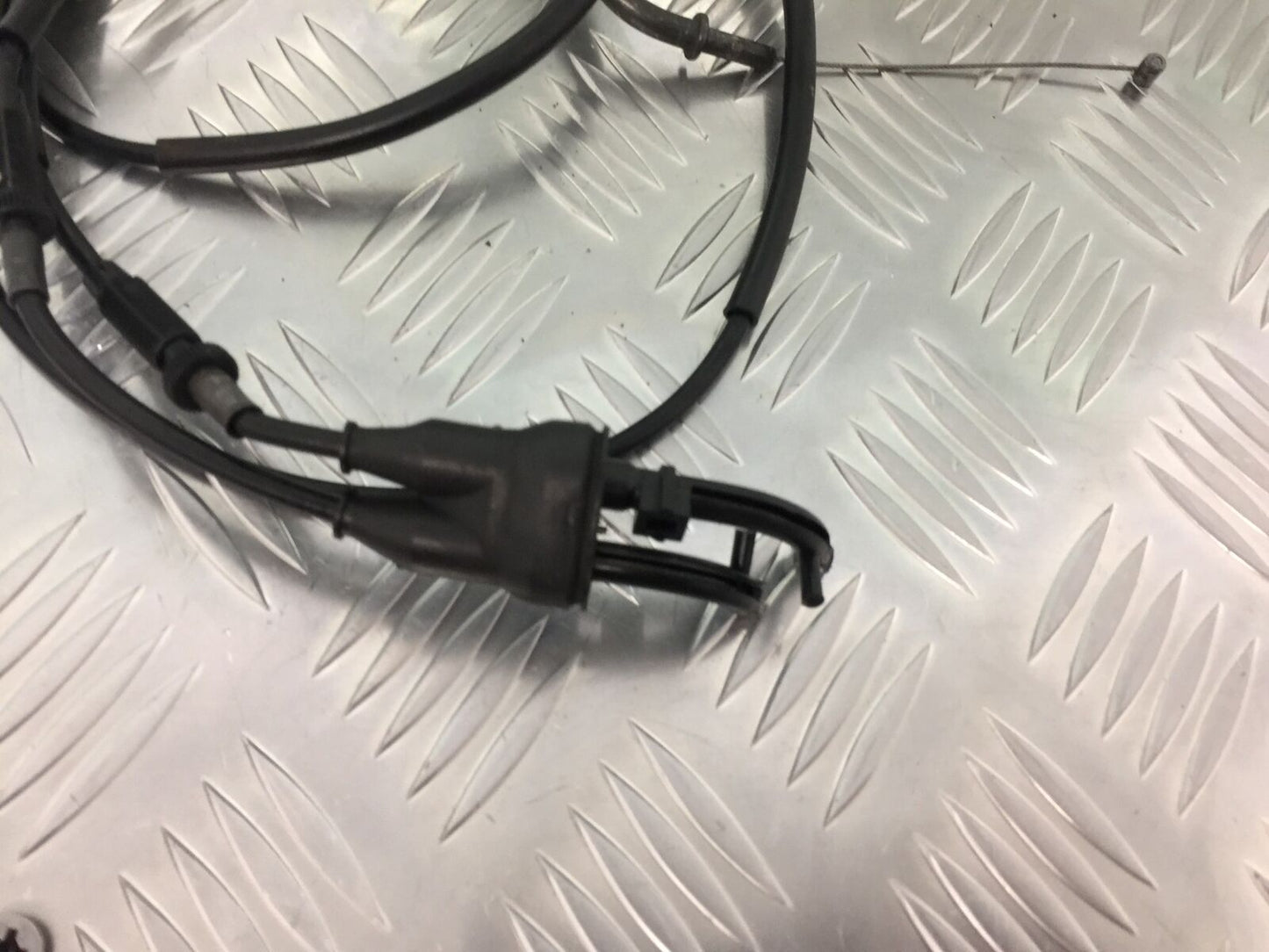 KAWASAKI Z1000 Z 1000 THROTTLE CABLES  YEAR 2007-2009  (STOCK 927)